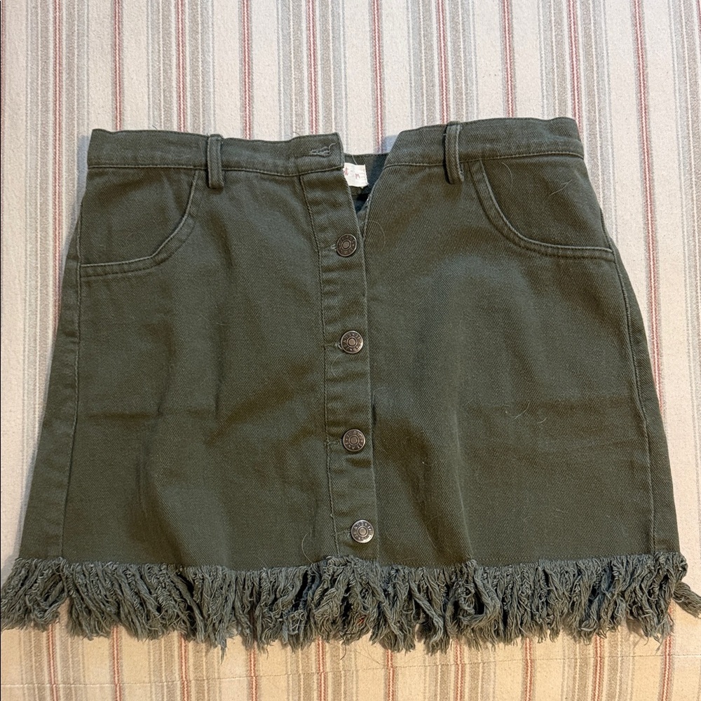 Stylish Olive Button-Up Fringe Skirt